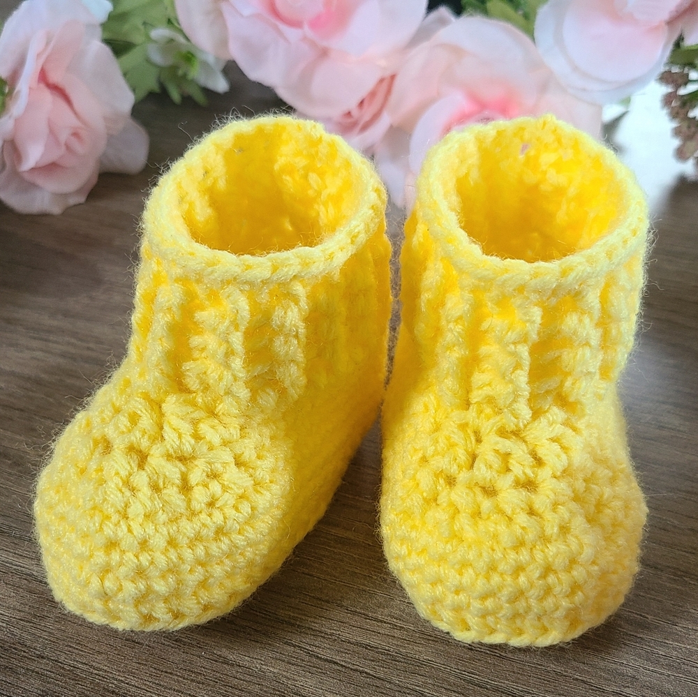 Baby booties, crochet shoes, baby shoes, newborn slippers, baby slippers